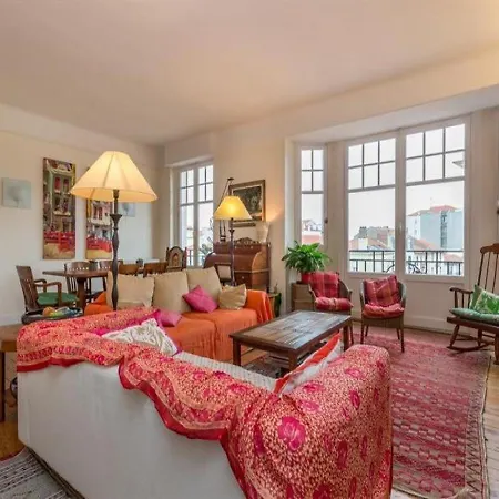 Grand T4 En Duplex Plage A Pied, Coeur De Ville, Ascenseur Et Parking Privatif Ferme Διαμέρισμα