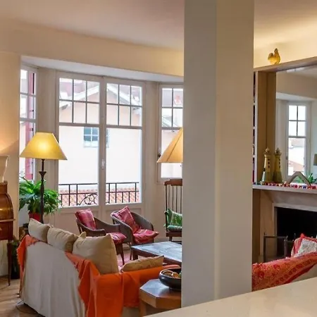 Grand T4 En Duplex Plage A Pied, Coeur De Ville, Ascenseur Et Parking Privatif Ferme Διαμέρισμα Μπιαρίτζ