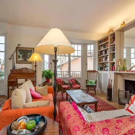 Grand T4 En Duplex Plage A Pied, Coeur De Ville, Ascenseur Et Parking Privatif Ferme Διαμέρισμα *