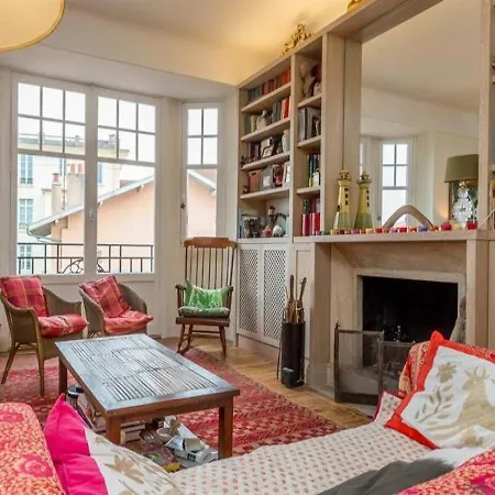Διαμέρισμα Grand T4 En Duplex Plage A Pied, Coeur De Ville, Ascenseur Et Parking Privatif Ferme Μπιαρίτζ